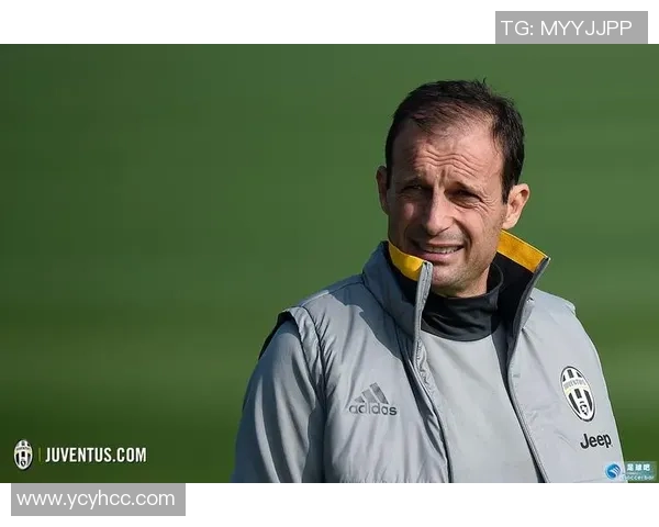 足球巨星璀璨风采尽收眼底 足球球星展架展示各路传奇人物风姿